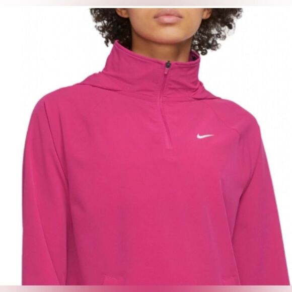 Nike Tops - Nike Pink Pullover 1/4 Zip Lightweight Top w/
Pouch - Performance Womens M